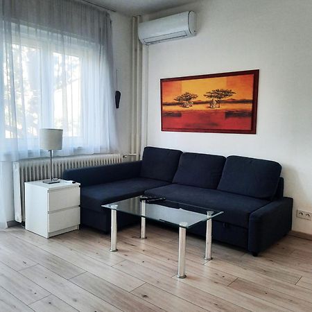 Andrassy Apartment With Inside Parking Budapest Exteriör bild