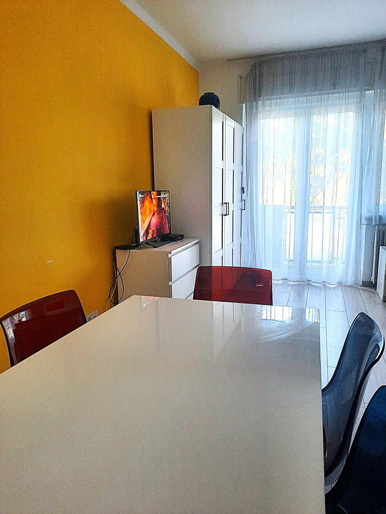 Andrassy Apartment With Inside Parking Budapest Exteriör bild
